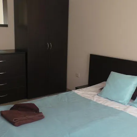 In Royal Towers Daire