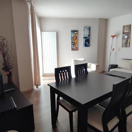 Apartment In Royal Towers